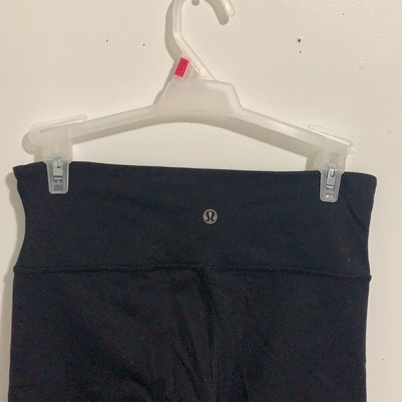 Lululemon Regular Waisted black Leggings - Picture 2 of 4